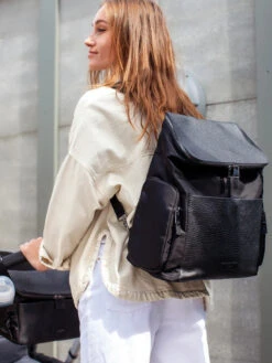 Storksak Alyssa Black & Gummetal -LittleNest Store 0004 MG 0286 800x 532a17b6 c1e1 4d24 8834 9ccb99ab9093