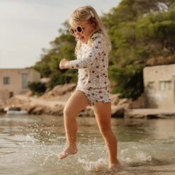 Little Dutch Swim T-shirt Long Sleeves Ruffles Vintage Little Flowers -LittleNest Store 0023375 zwem shirt lange mouw ruches vintage little flowers 86 92