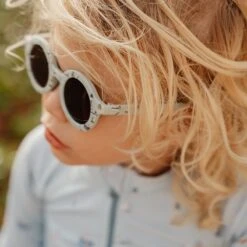 Little Dutch Child Sunglasses Round Shape Sailors Bay Blue -LittleNest Store 0023684 kinderzonnebril rond sailors bay blue
