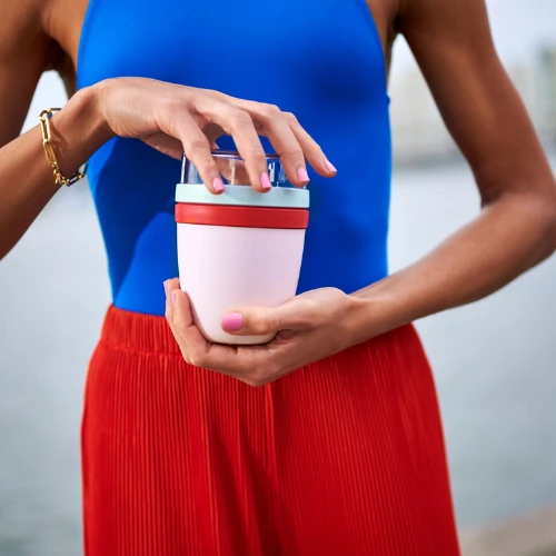 Mepal Limited Edition Lunch Pot Ellipse Mini - Strawberry Vibe 4 Mepal Limited Edition Lunch Pot Ellipse Mini - Strawberry Vibe - Image 2