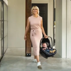 Nuna Car Seat Arra™ Next Caviar -LittleNest Store 16 015d1bb5 750b 4b34 8851 f10baabf75ce