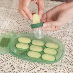 Haakaa Flower Fresh Food Feeder & Cover Set -LittleNest Store BHK147 14 1500x 66b88602 f3a4 4132 96f7 b841e769edd6