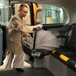 Nuna Pipa™ Urbn Caviar -LittleNest Store NUNA GL PIPAurbn London LS 7852 web 2 1d84