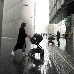 Nuna Pipa™ Urbn Caviar -LittleNest Store NUNA GL PIPAurbn MIXXnext London LS 8712 1100x1100 web 1 949c